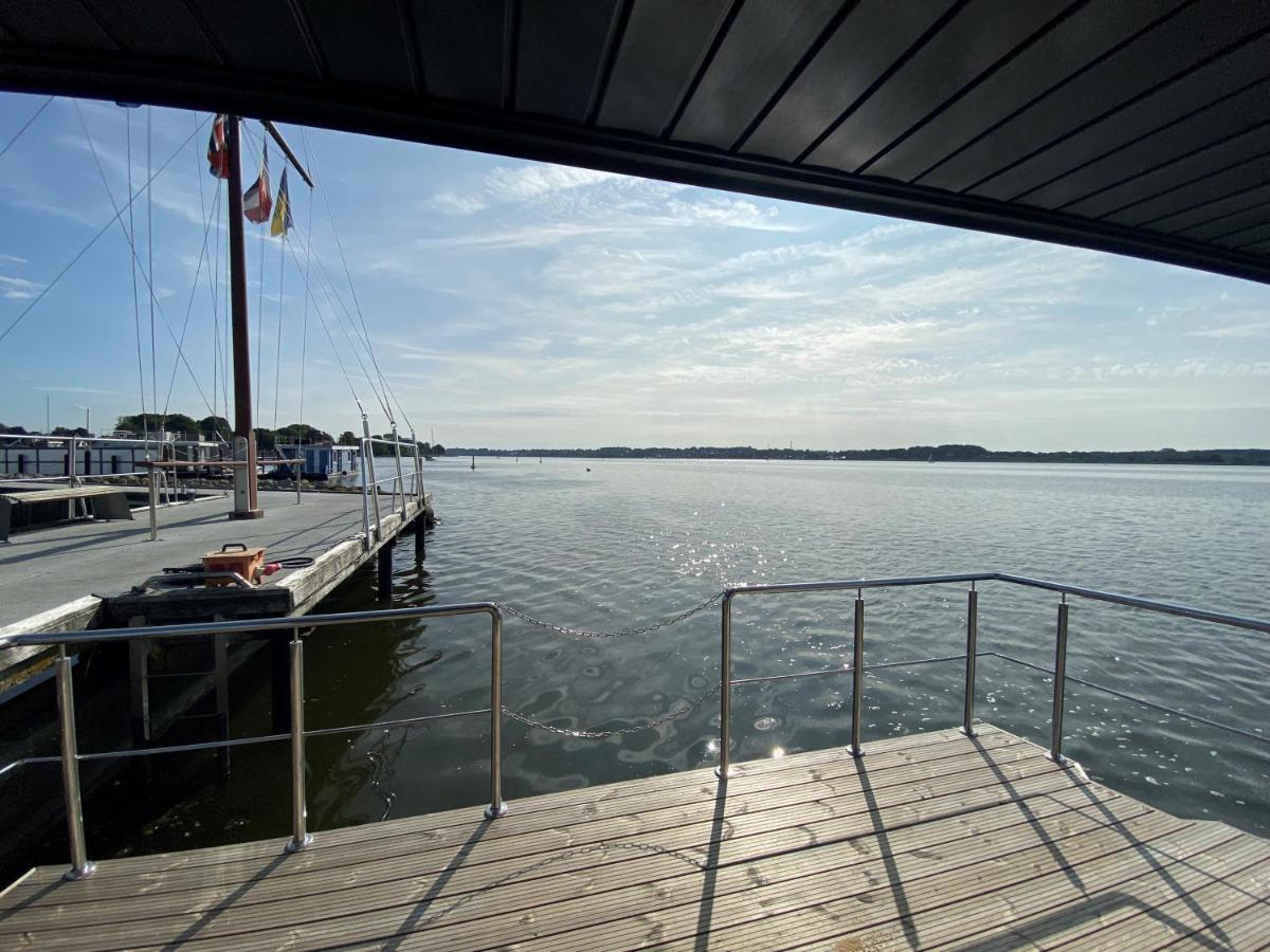 Hausboot Fjord Nordstern Mit Dachterrasse In Schleswig Hotel Eksteriør billede