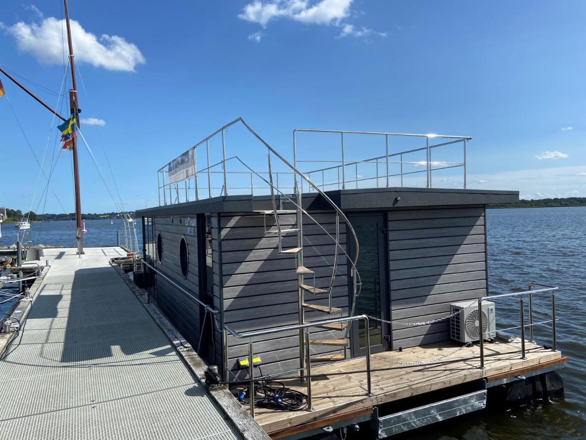 Hausboot Fjord Nordstern Mit Dachterrasse In Schleswig Hotel Eksteriør billede